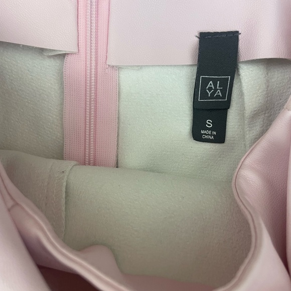 ALYA Elegant Faux Leather Light Pink Skort with Bow Detail - Picture 5 of 7